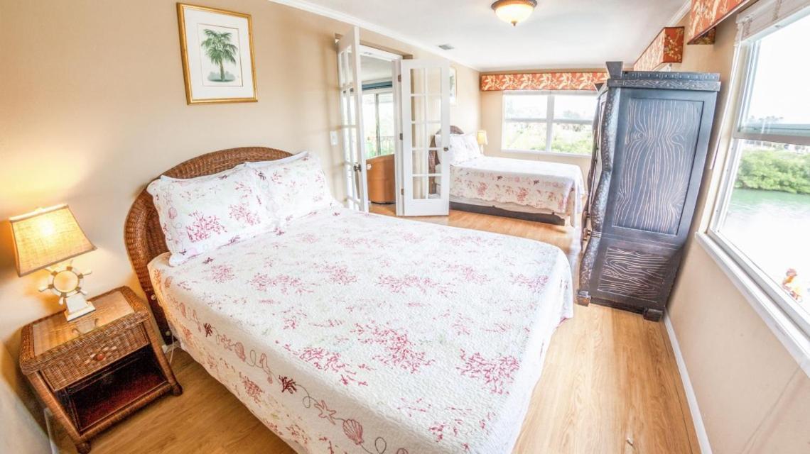 Suntan Terrace Hotel Nokomis Room photo